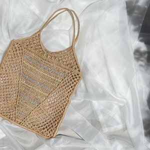 Vintage 1970s Natural Straw Market Bag with Short Handle Medium Size Open Weave Net Tote Bag in Beige. Accessories for Women NVS717 image 1