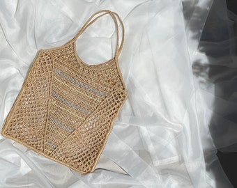 Vintage 1970s Natural Straw Market Bag with Short Handle | Medium Size Open Weave Net Tote Bag in Beige. Accessories for Women NVS717