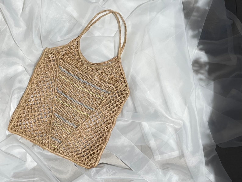 Vintage 1970s Natural Straw Market Bag with Short Handle Medium Size Open Weave Net Tote Bag in Beige. Accessories for Women NVS717 image 1