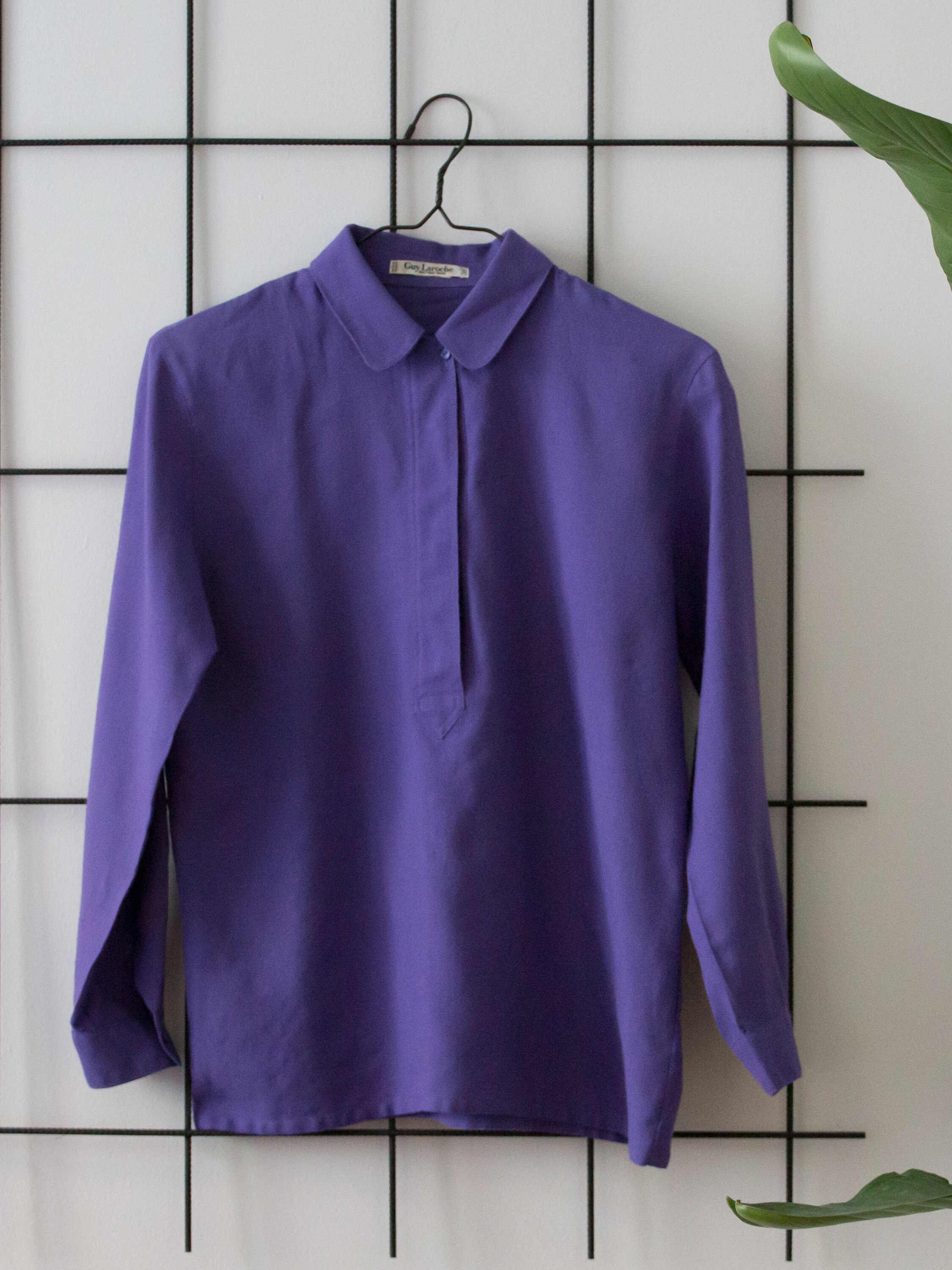 Blusa vintage de lana Guy Laroche en color morado real para mujer