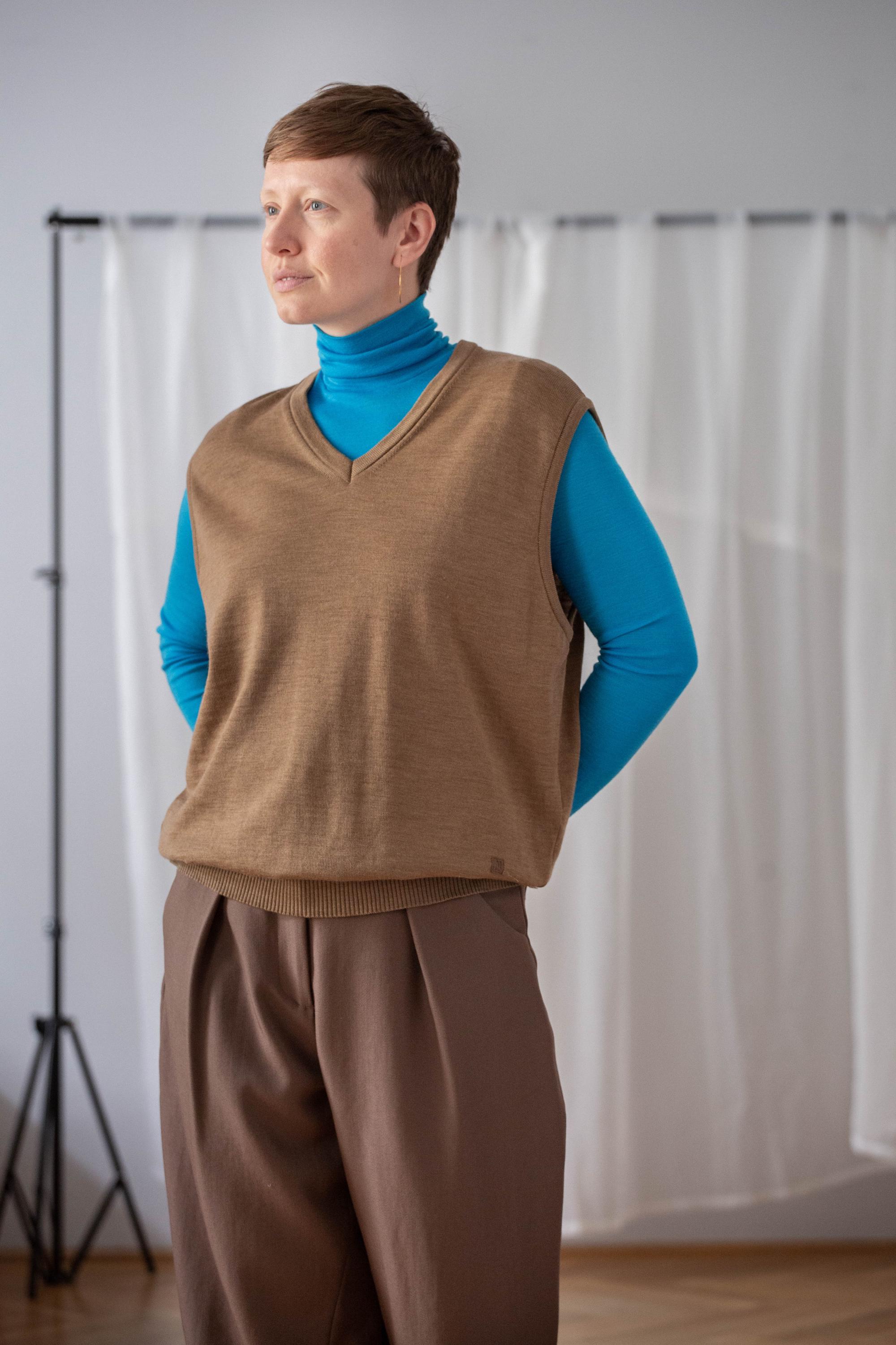 アパルトモン RETROVE FINE WOOL LONG VEST Vintage Pure Wool Sweater Vest: Sand Brown Fine Knit, Gender