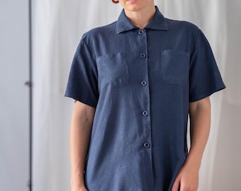 Vintage overhemd van linnen en katoenmix: middenblauwe blouse met korte mouwen (maat M-L)