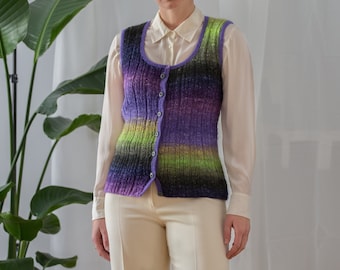 Vintage Wool Ribbed Knit Sweater Vest in Gradient Purple & Lime Green for Women | Size S - M | Buttoned Waistcoat with Scoop Neck NVS243