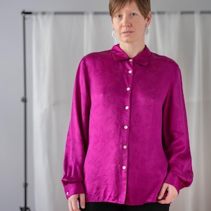 Vintage 100% Silk Jacquard Blouse in Dark Fuchsia for Women | Size L - XL | Button Down Long Sleeve Silk Shirt with Leaf Pattern NVS1530
