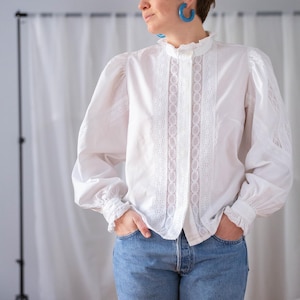 Vintage Austrian Cotton Blouse: White Lace Collar, Puffy Sleeves - Size M