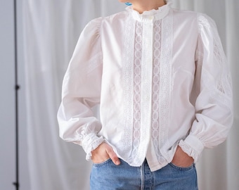 Vintage Austrian Cotton Blouse: White Lace Collar, Puffy Sleeves - Size M