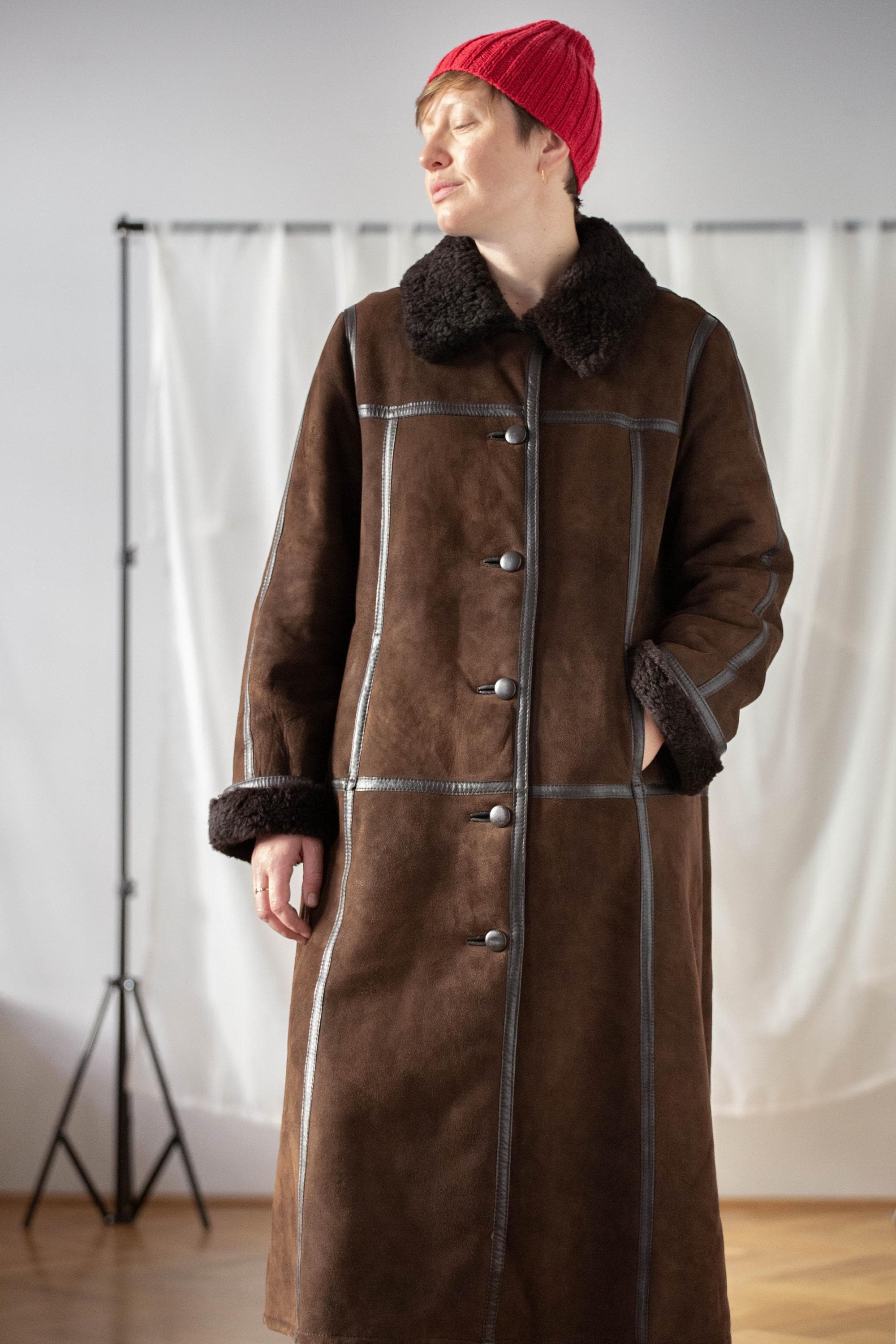 Vintage Real Shearling Coat in Chocolate Brown for Women | Size M | Unique Buttoned Long Sheepskin Statement Leather Overcoat Jacket NVS1393