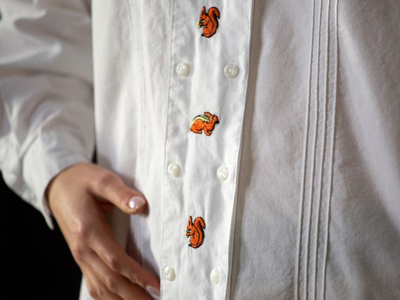 Vintage Folk Cotton Shirt in White with Squirrel … - image 5