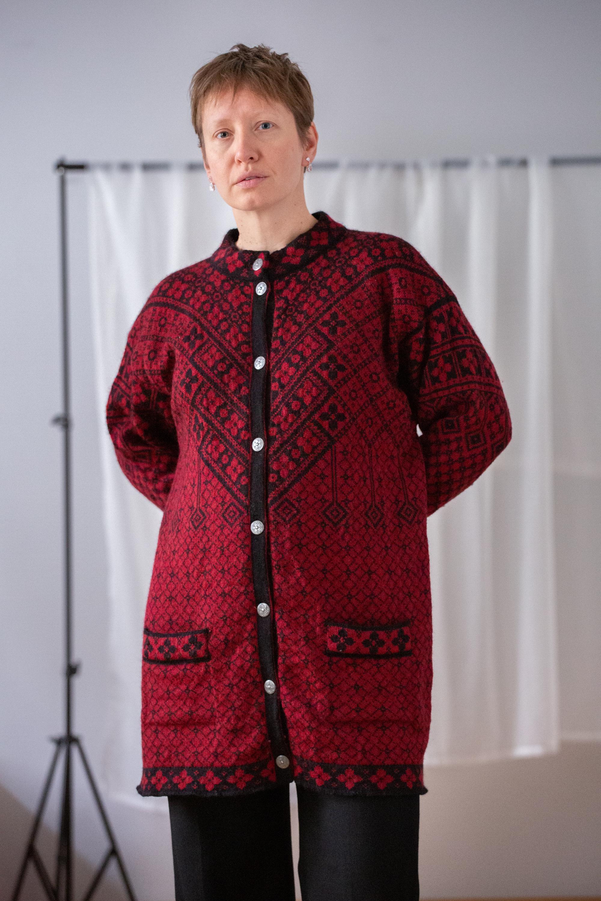Vintage Dale of Norway Wool Cardigan: Burgundy Black Longline 