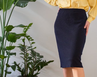 Vintage BUSNEL Wool Knit Midi Skirt in Navy Blue for Women | Size L | Knitted Straight Knee Length Minimal Skirt. Made in France NVS042