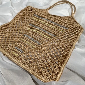 Vintage 1970s Natural Straw Market Bag with Short Handle Medium Size Open Weave Net Tote Bag in Beige. Accessories for Women NVS717 image 4