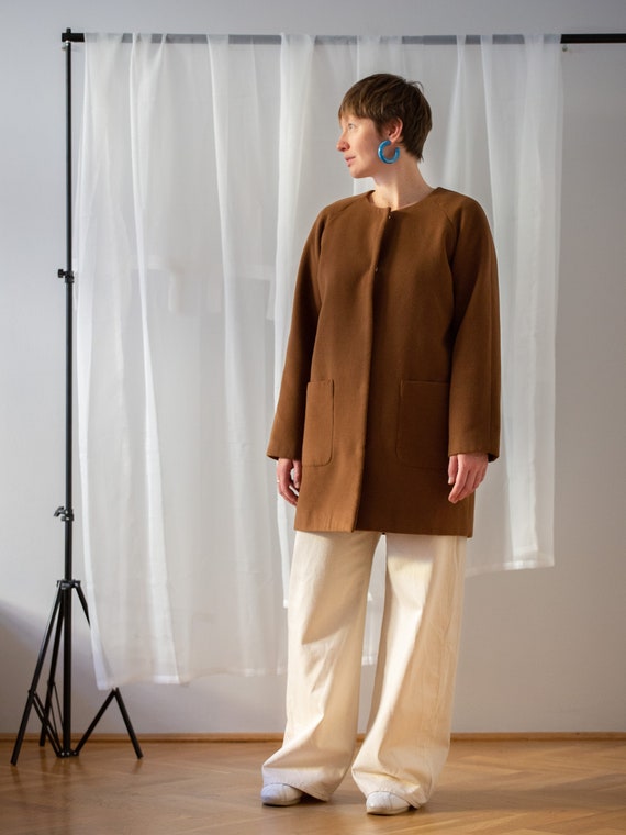 Vintage Soft Wool Coat in Light Brown for Women |… - image 8