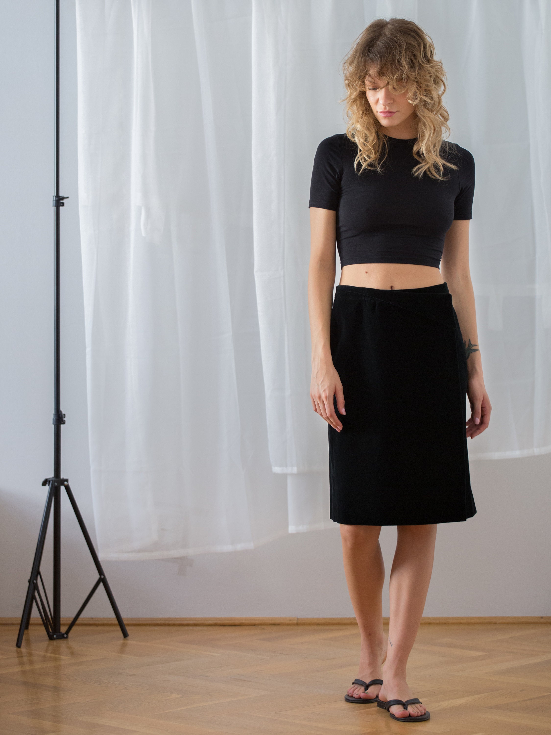 【ヴァレンティノ】 Skirts - Fitted Skirts スカート Vintage Valentino Velvet Wrap Skirt in Black for Women