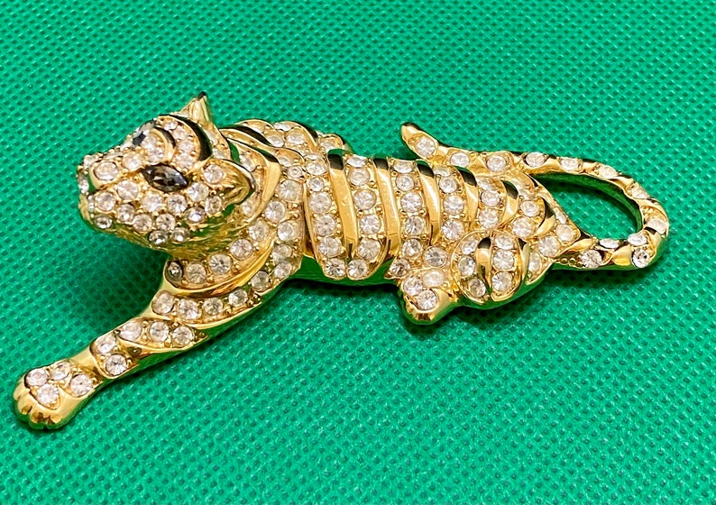 Vintage Trifari Pave Rhinestone Tiger Brooch image 5