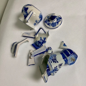 Delft Blue Pieces