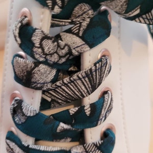 Leaf laces