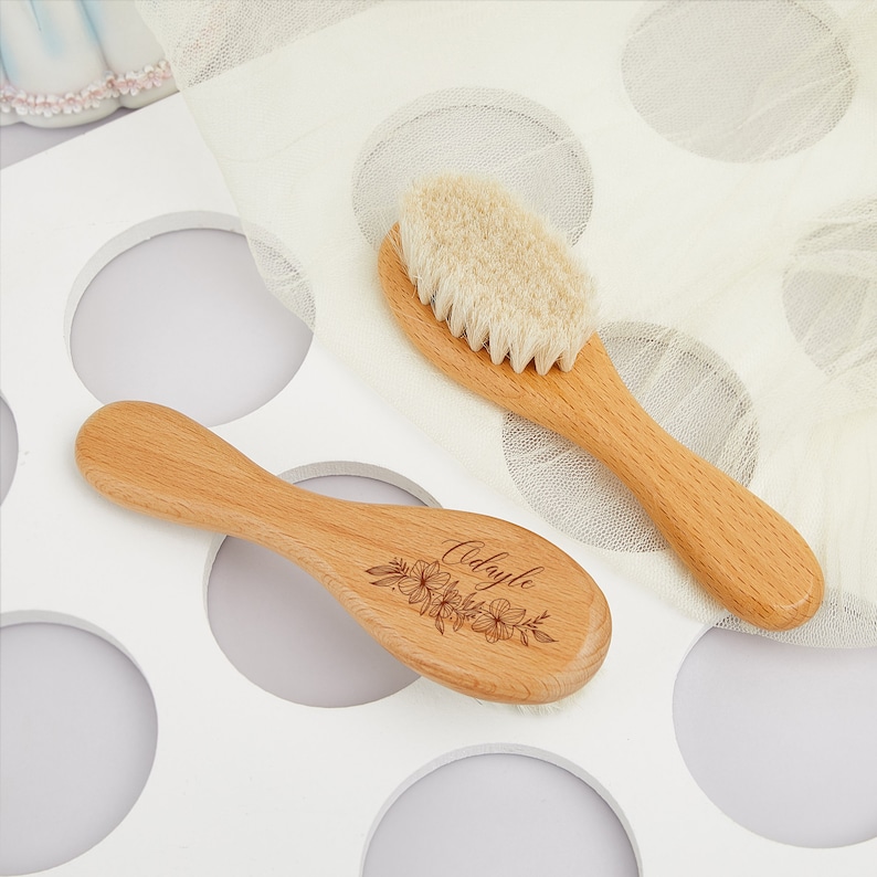 Brosse à cheveux personnalisée pour nouveau-né, cadeau de baby shower, brosse à cheveux en bois avec nom personnalisé, souvenir pour bébé fille garçon, cadeau de bain écologique pour bébé image 5