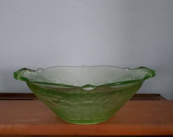 Green Depression Glass in excellent vintage condition