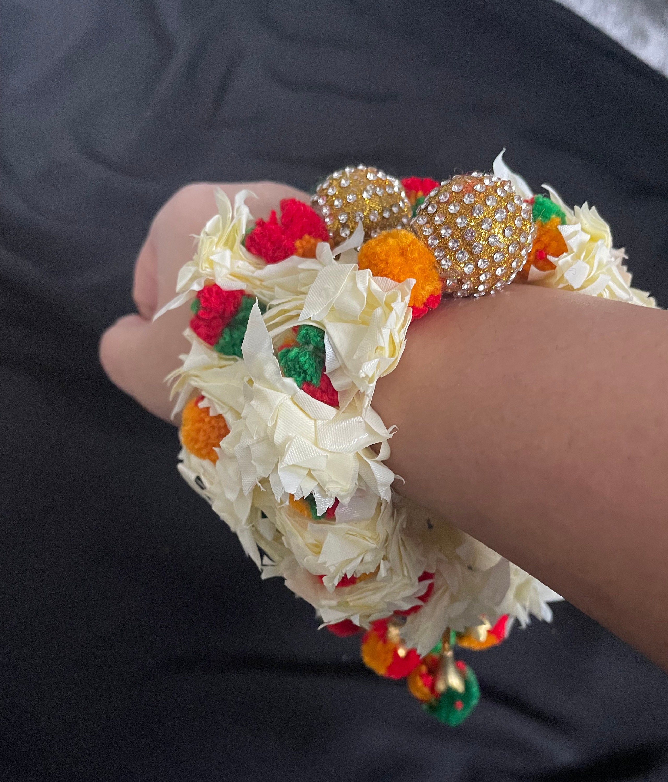 Foam Hand Gajra/ Flower Bracelet/ Floral/ Bridal/ Wedding Etsy UK