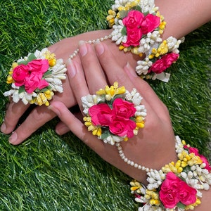 Artificial Hand Gajra set/ Flower bracelet/ floral/ Bridal/ wedding Guests/ Haldi/Mehndi/Sangeet/ mayoon/ haath gajrai/ bangles/ artificial