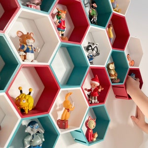 Basic set: Wall shelf for Tonie figures with magnetic base