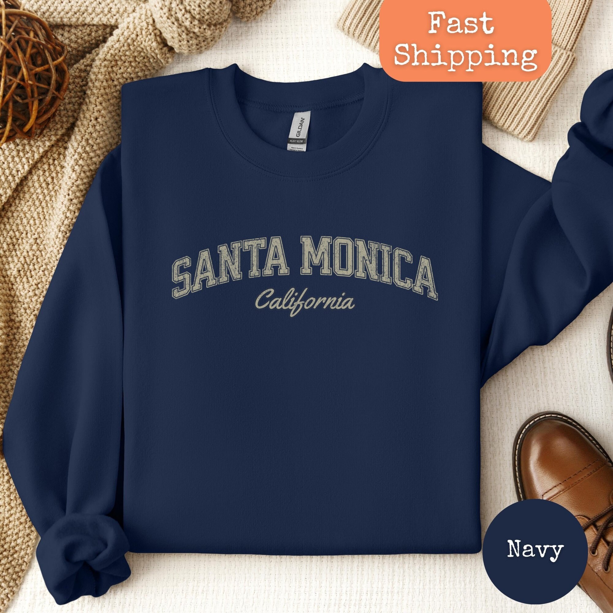 Drapeau Américain Avec La Plage En Arrière-plan à Santa Monica Beach California Usa | Photo Premium