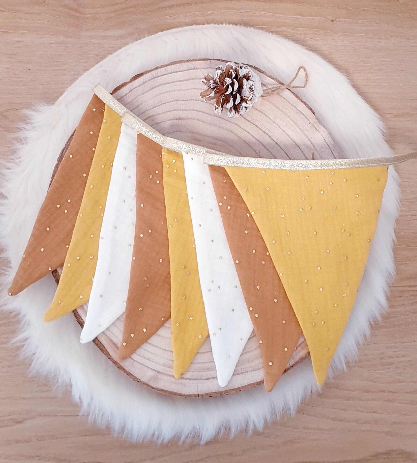 Guirlande Fanions Moutarde Camel