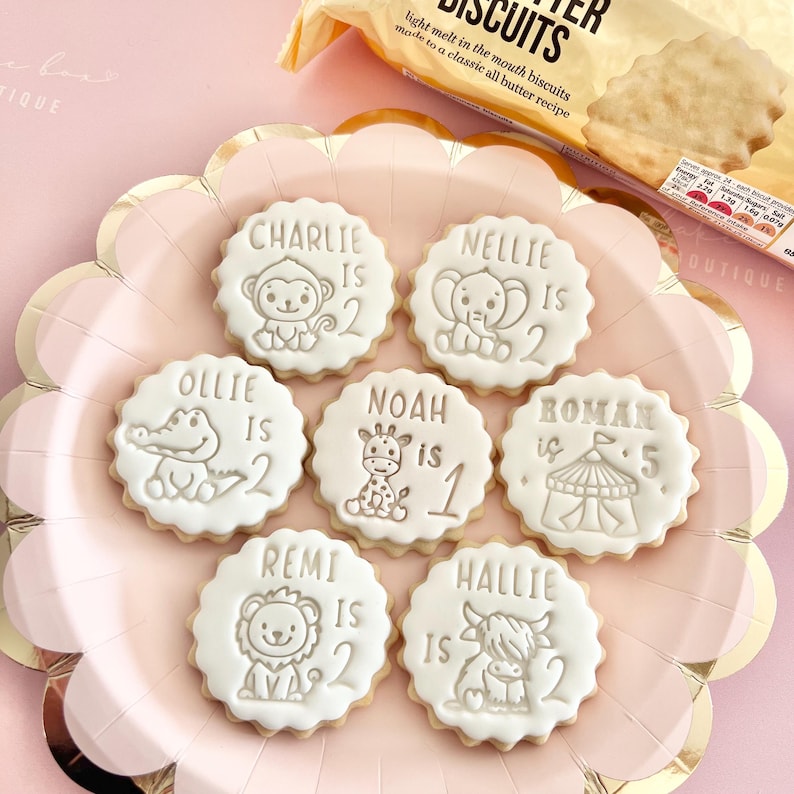 M&S cookie cutter scallop edge for fondant icing. DIY stamp embosser to make custom all butter biscuits hack cookies topper m and s 5cm 6cm image 9