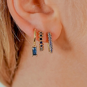 Goudkleurige en donkerblauwe oorbel, stapel van 3 delen: knuffels, hoepels, hangers