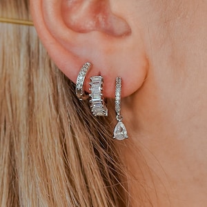 Conjunto de 3 pendientes de plata de cristal: Huggies, aros delicados y colgantes con forma de lágrima.