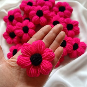 Crochet Flower Appliqués – Handmade 3D Puffy Daisy, Floral Embellishments for DIY Crafts, Sewing Projects