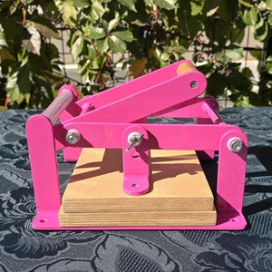 Macchina per linoleum rosa A3, A4, A5, 19'', pressa per linoleografia, pressa per stampa, pressa manuale per linoleum, pressa per linoleum con rilievo in rilievo.
