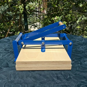 A5 Blue Lino Press Machine, Linocut Printing Press, Print Making Press, Hand Linoleum Press, Embossing Relief  Lino Press.