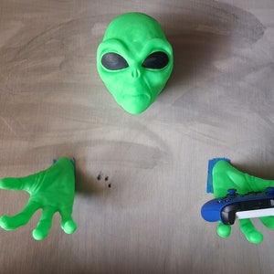 Out-of-This-World Alien Head Wall Mount - Glows in the Dark! | Unique Wall Decor | 3d Printed