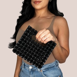 Bolso mini con cuentas The Cha en negro