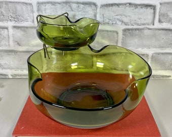Vintage Anchor Hocking Avocado Green Pinched Glass Chip and Dip Bowl Set