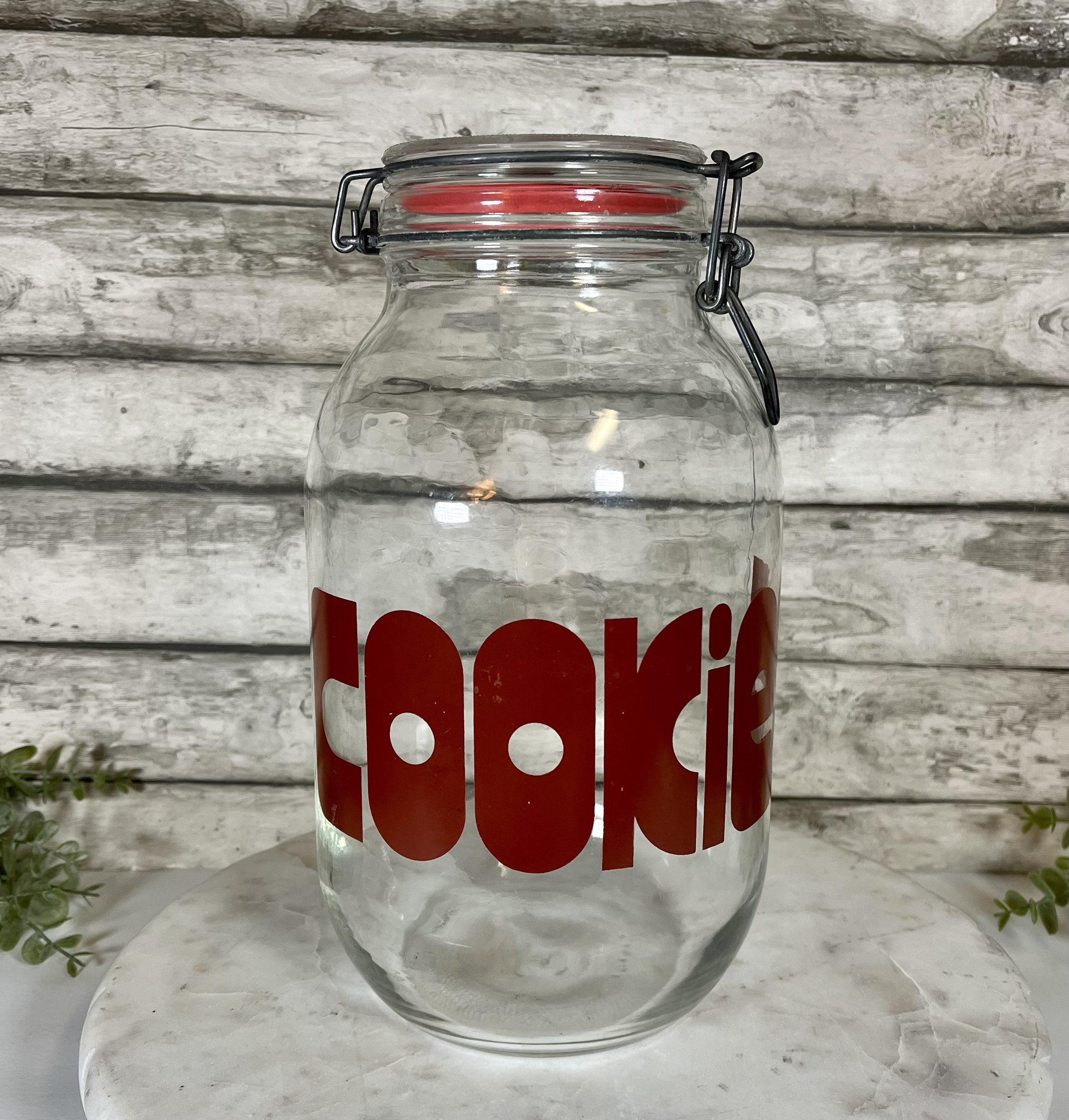 Retro 1.3 Litre Ribbed Glass Storage Jar Airtight Biscuit Cookie Container  Pot