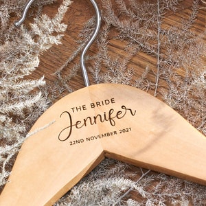 Personalized Bridesmaid Hangers Bride Hangers Wedding Dress Hangers Custom Name Engraved Wooden Hanger Bridesmaid Proposal zdjęcie 8