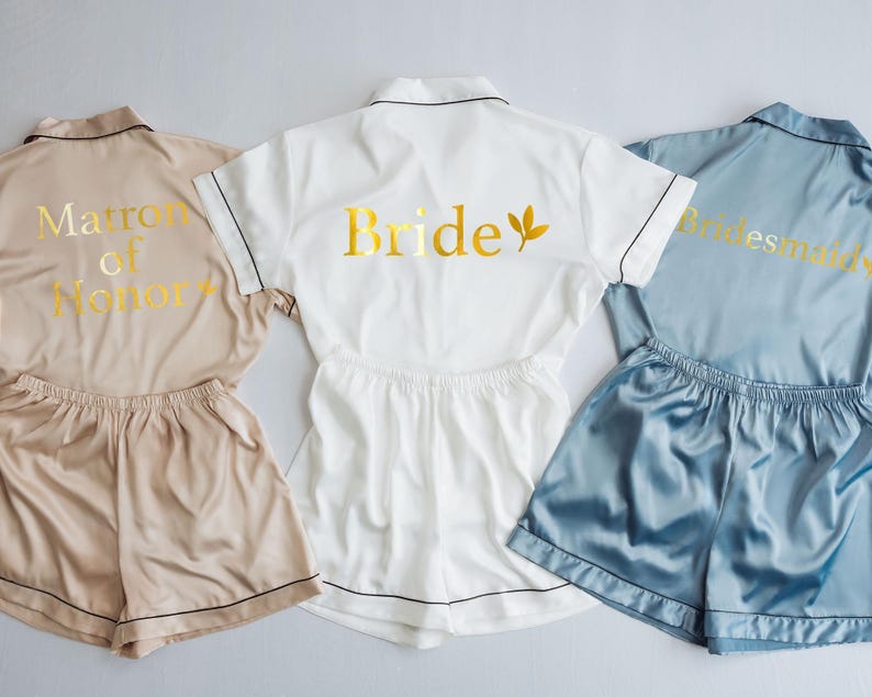 Conjuntos de pijamas para novias y damas de honor, conjuntos de pijamas para damas de honor para prepararse, conjuntos de shorts de satén, regalos para la dama de honor imagen 9