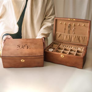Portagioie in legno inciso personalizzato, organizer per gioielli personalizzato, regali di nozze per lei, regalo per la festa della mamma, regalo personalizzato per la mamma