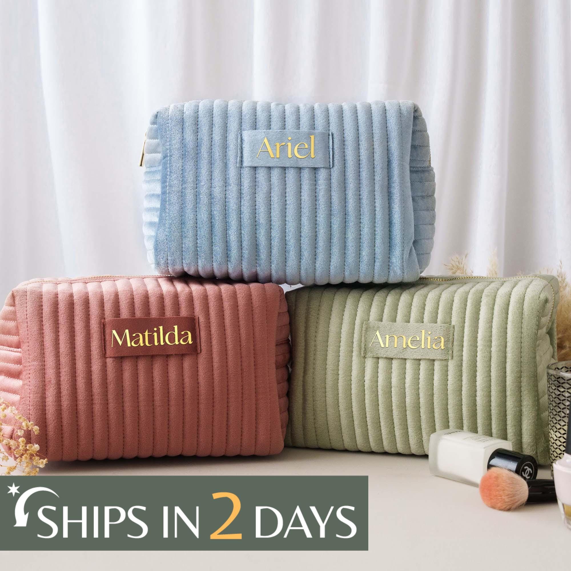 Personalized Makeup Bag, Custom Bridesmaid Gift, Best Friend Gift Idea,  Custom Cosmetic Bag, Valentines Gift for Her, Personalized Gift<2D>