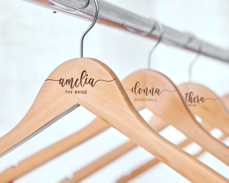 Personalized Bridesmaid Hangers Bride Hangers Wedding Dress Hangers Custom Name Engraved Wooden Hanger Bridesmaid Proposal zdjęcie 1