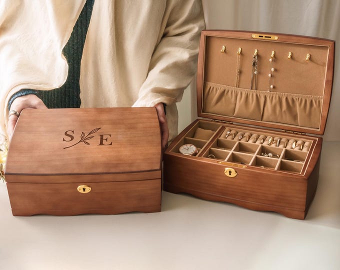 Custom Engraved Wooden Jewelry Box,Personalized Jewelry Organizer,Wedding Gifts for Her,Valentine's Gift for Mom, Personalized Gift for Mom