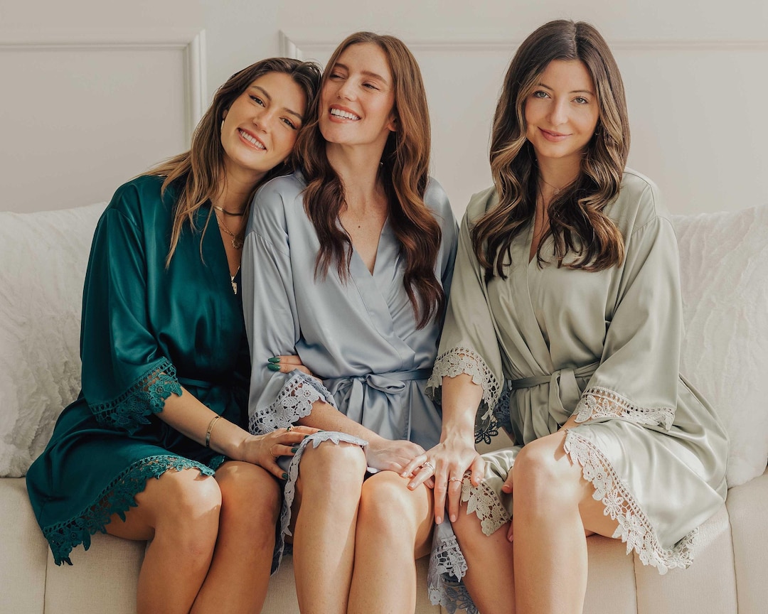 Silky Robe Front + Back, Bridesmaid Gifts, Bridal Party Robe ...
