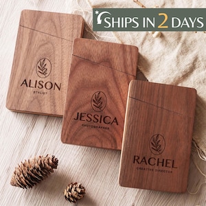 Personalisierter Visitenkartenhalter, individuell gravierte Magnetkartenhülle, Firmengeschenk, personalisiertes Geschenk für sie, Muttertagsgeschenk für Mama<W>