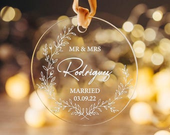 Custom Couple Wedding Ornament,Personalized Engagement Clear Acrylic Engagement Gift,Keepsake Personalized Gift for Couple,Personalized Gift