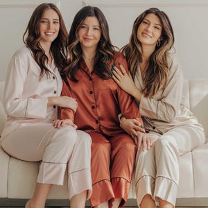 Bridesmaid Pajamas Pants, Bridesmaid Gifts, Bridesmaid PJs, Bridal Party, Bachelorette Party, Maid of Honor Gifts, Bridesmaid proposal&lt;2D&gt;