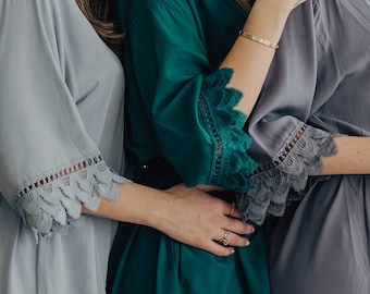 Personalized Rayon Cotton Lace Robe, Custom Bridal Robe, Bridesmaid Proposal, Bachelorette Party, Bridesmaid Robes, Bridal Party Robes&lt;W&gt;