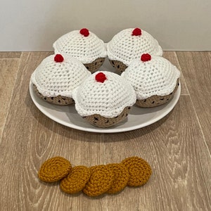 Crochet Five Currant Buns Song Resource