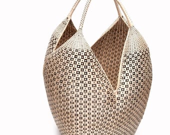 Handwoven Boho Storage Basket – Neutral Woven Hamper, Cuatro Tetas